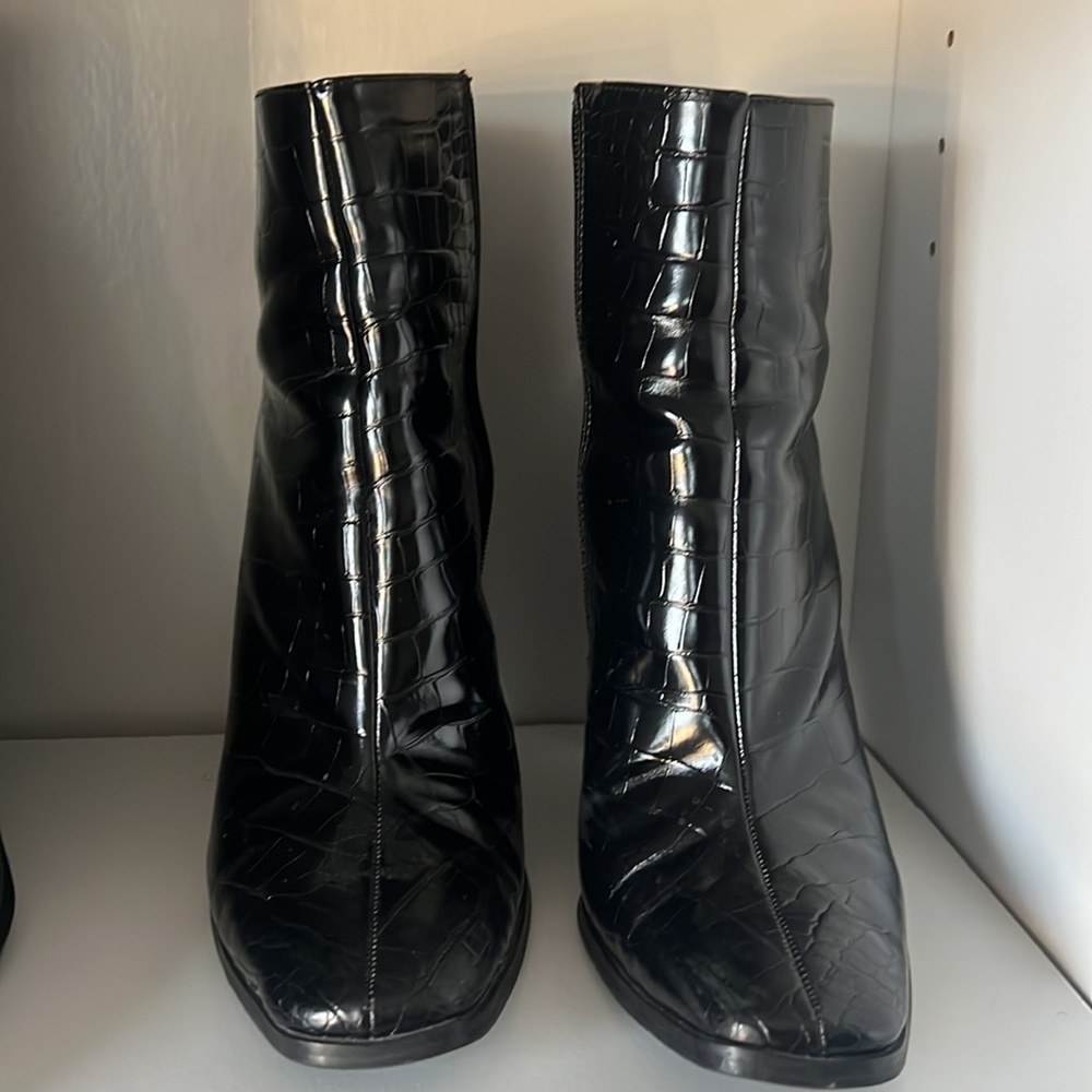 Crocodile black womens booties - Picture 2 of 3